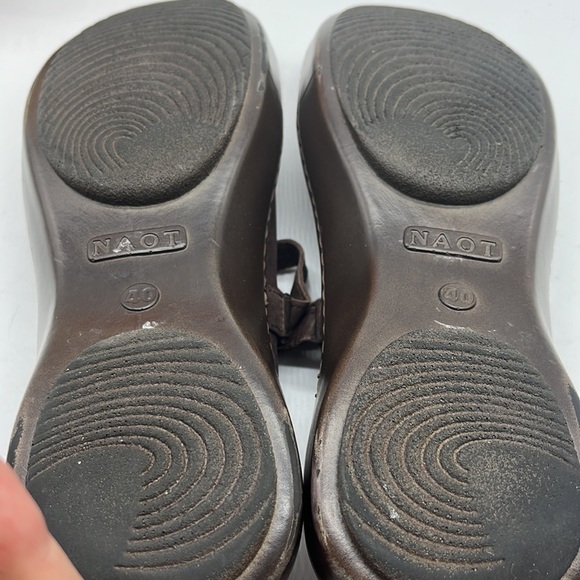 NAOT pink Brown Suede Maryjane with half circle embroidery Sz 40. MCL1014A - Picture 7 of 11